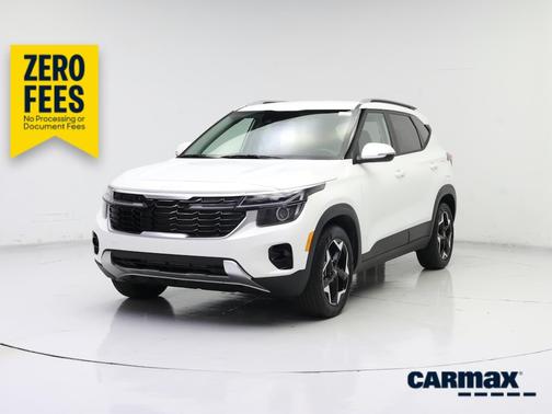 White 2025 Kia Seltos S