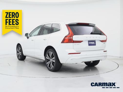 White 2022 Volvo XC60 B5 Inscription