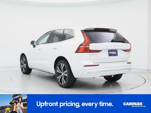 White 2022 Volvo XC60 B5 Inscription