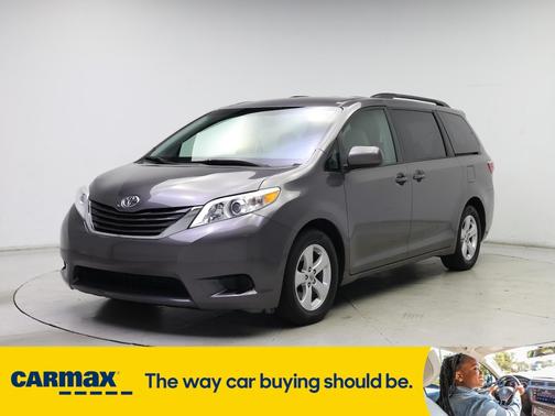 2017 Toyota Sienna LE