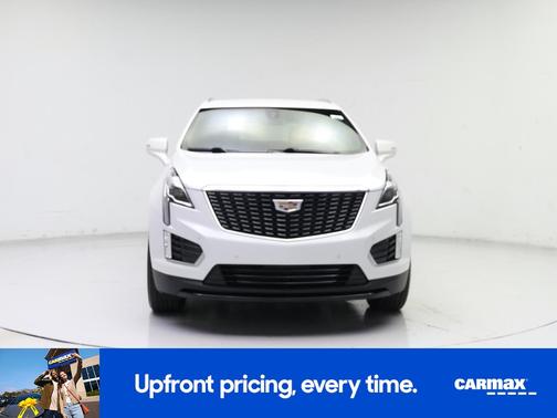 White 2024 Cadillac XT5 Luxury
