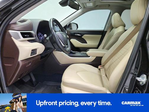 Black 2022 Toyota Highlander XLE