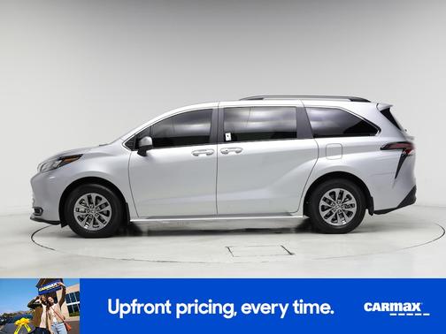 2025 Toyota Sienna XLE