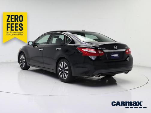 Black 2017 Nissan Altima SL