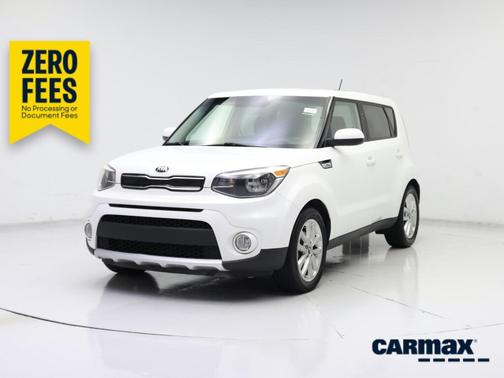 White 2018 Kia Soul +