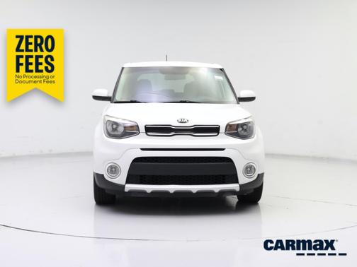 White 2018 Kia Soul +