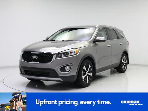 Silver 2018 Kia Sorento EX