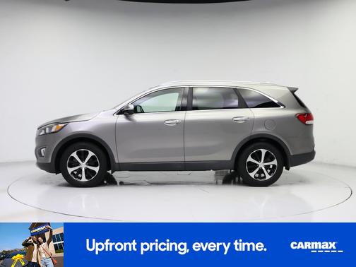 Silver 2018 Kia Sorento EX