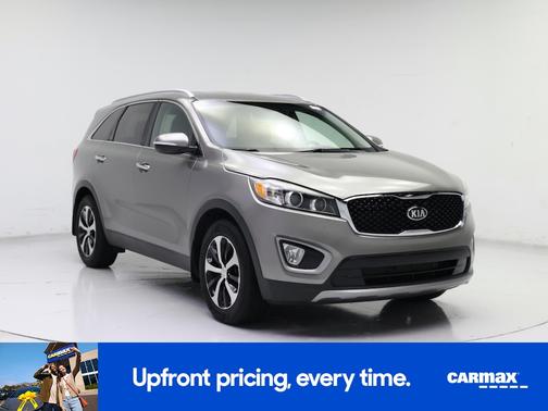Silver 2018 Kia Sorento EX