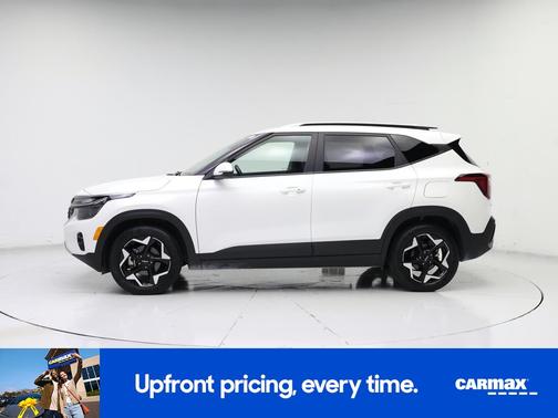 White 2025 Kia Seltos S