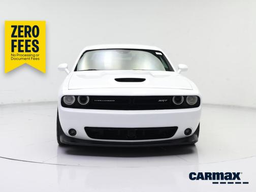 White 2015 Dodge Challenger SRT 392