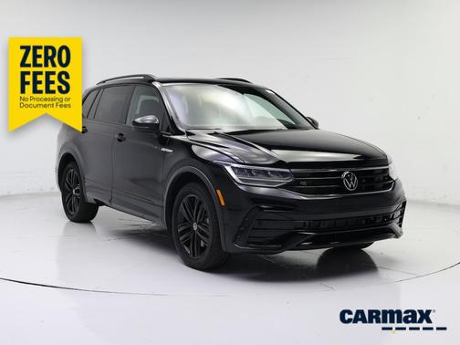 Black 2022 Volkswagen Tiguan SE R-Line Black
