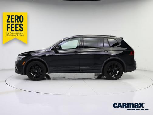 Black 2022 Volkswagen Tiguan SE R-Line Black