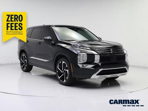 Black 2022 Mitsubishi Outlander SE