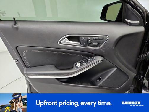 Black 2016 Mercedes-Benz GLA-Class