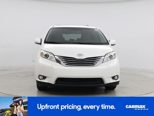 White 2017 Toyota Sienna XLE Premium