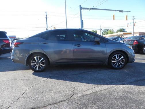 2021 Nissan Versa 1.6 SV