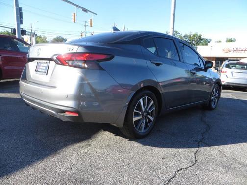 2021 Nissan Versa 1.6 SV