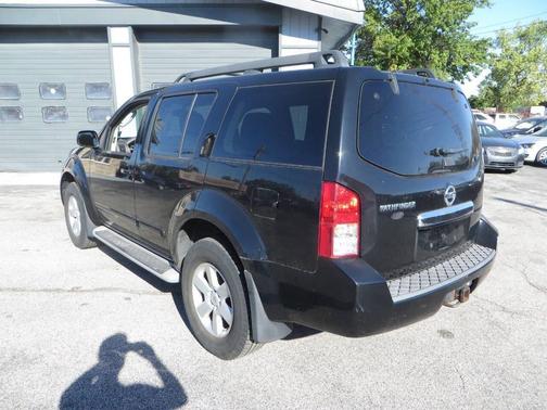 2012 Nissan Pathfinder SV