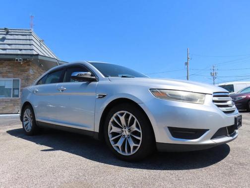 Silver 2015 Ford Taurus Limited