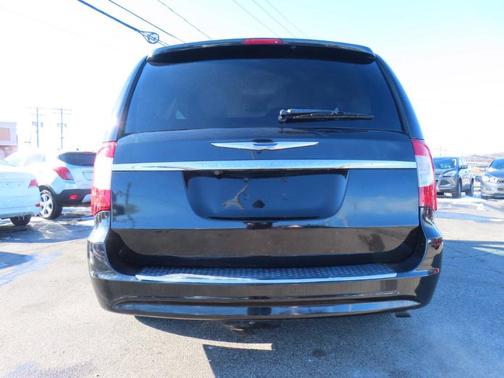 Black 2014 Chrysler Town & Country Touring