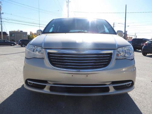 2015 Chrysler Town & Country Touring