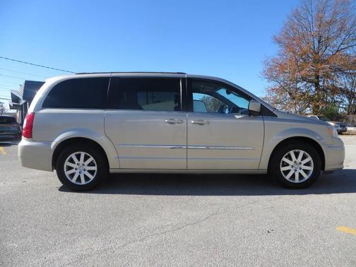 2015 Chrysler Town & Country Touring