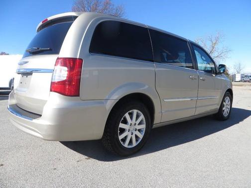 2015 Chrysler Town & Country Touring