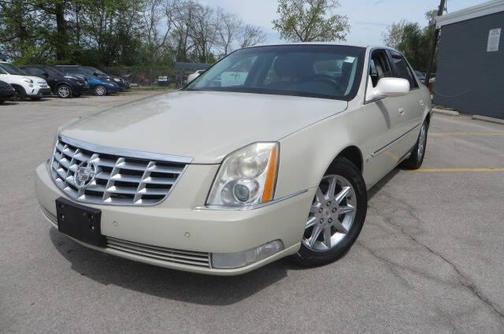 Beige 2010 Cadillac DTS Luxury
