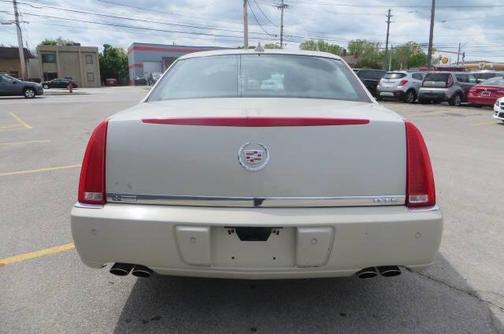 Beige 2010 Cadillac DTS Luxury