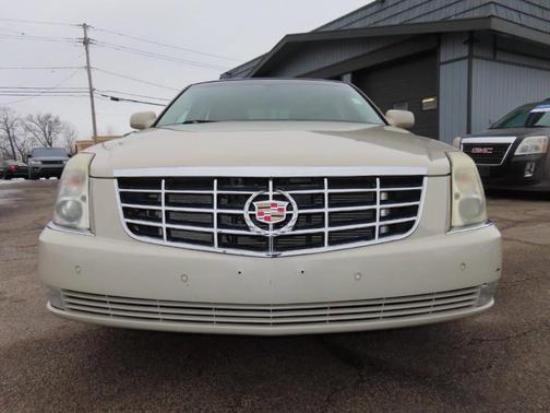 2011 Cadillac DTS Luxury
