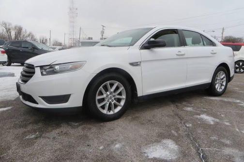 2013 Ford Taurus SE