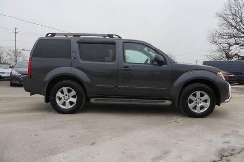 2012 Nissan Pathfinder SV