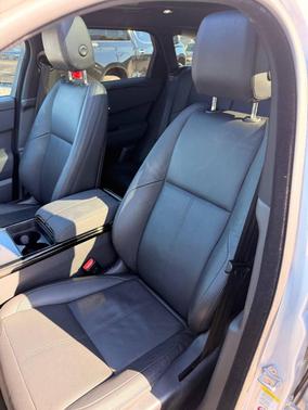 2025 Land Rover Range Rover Velar P250 SE R-Dynamic