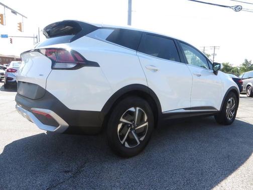 2023 Kia Sportage Hybrid LX