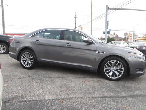2013 Ford Taurus Limited