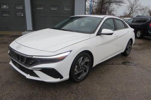 2025 Hyundai ELANTRA SEL Convenience