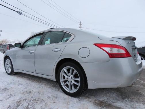 2011 Nissan Maxima SV