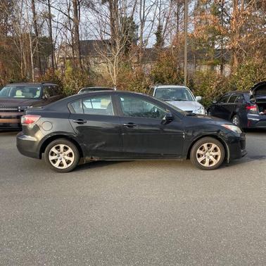 Black Mica 2013 Mazda Mazda3 i Sport