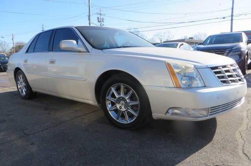 2010 Cadillac DTS Luxury Collection