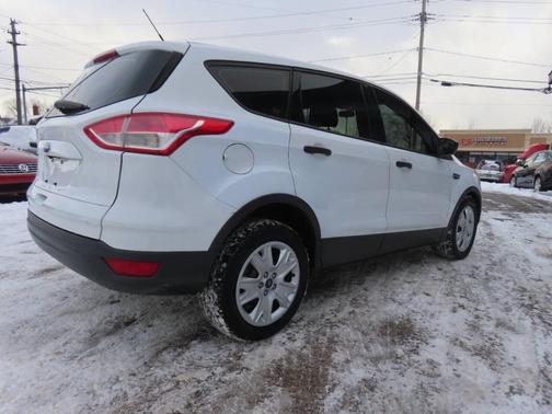 2016 Ford Escape S
