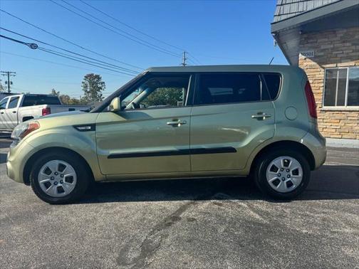 2013 Kia Soul Base