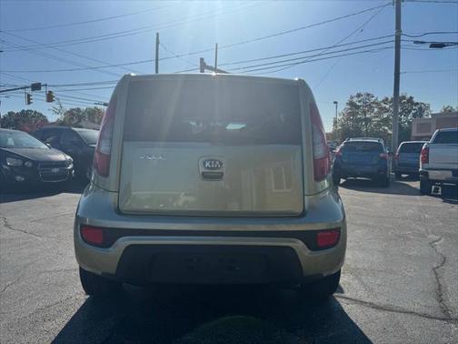 2013 Kia Soul Base