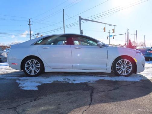 2016 Lincoln MKZ Base