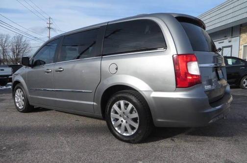 2014 Chrysler Town & Country Touring