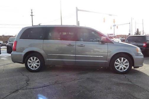 2014 Chrysler Town & Country Touring
