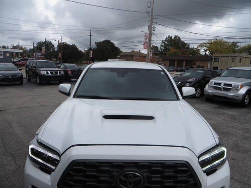 2020 Toyota Tacoma TRD Sport
