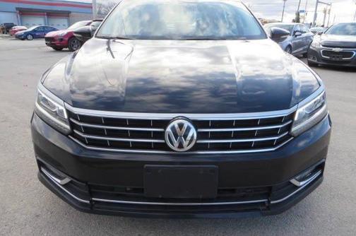 2017 Volkswagen Passat 1.8T SE w/Technology