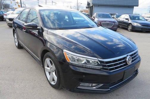 2017 Volkswagen Passat 1.8T SE w/Technology