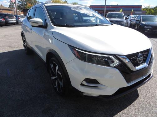2022 Nissan Rogue Sport SL